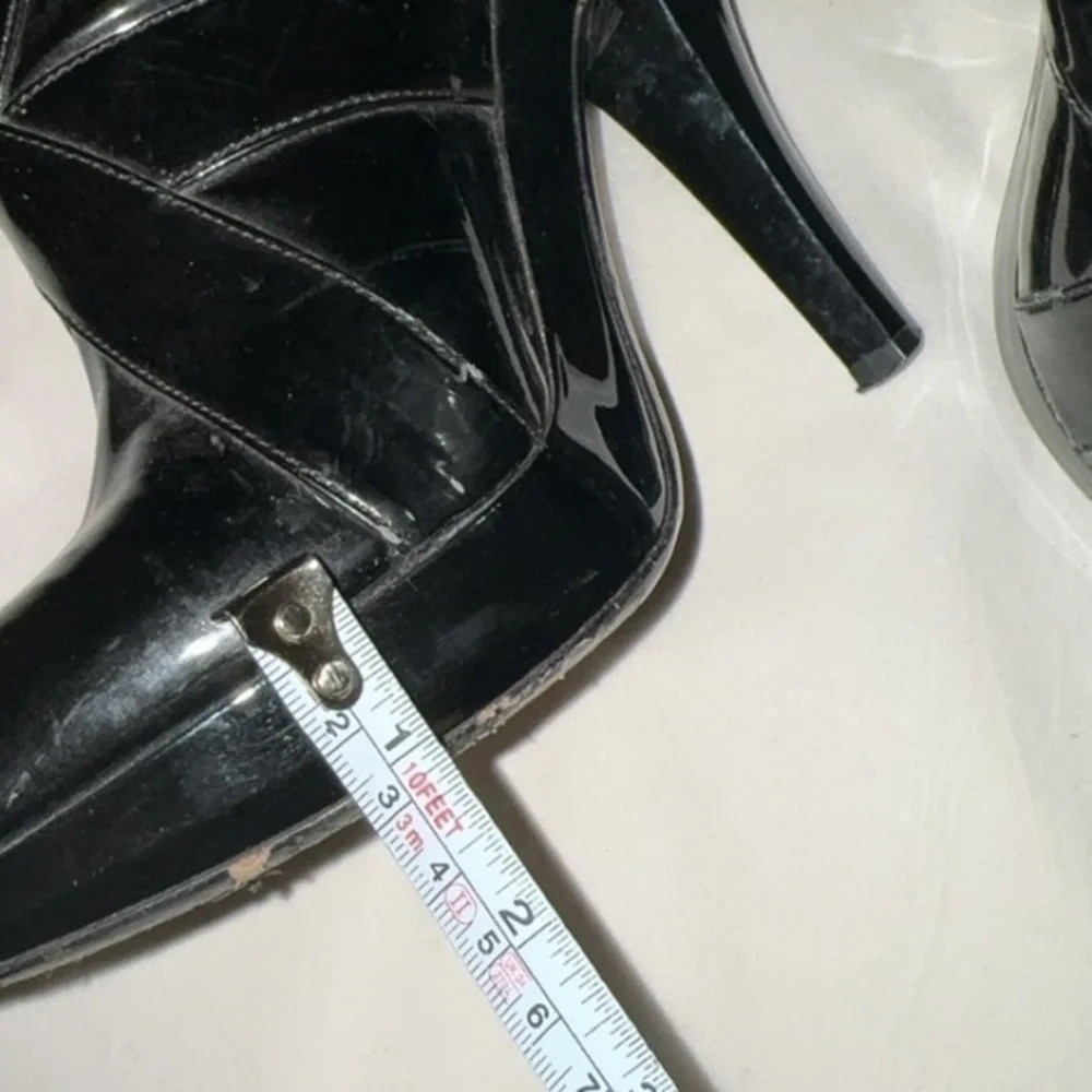 Burberry Lady GaGa 2007 Black Patent Platform Ankle Boots Booties Size 8‎
